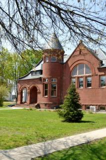 Silsby Public Library